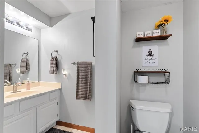 $465,000 | 4121 Old Baumgartner Road, Oakville, MO 63129