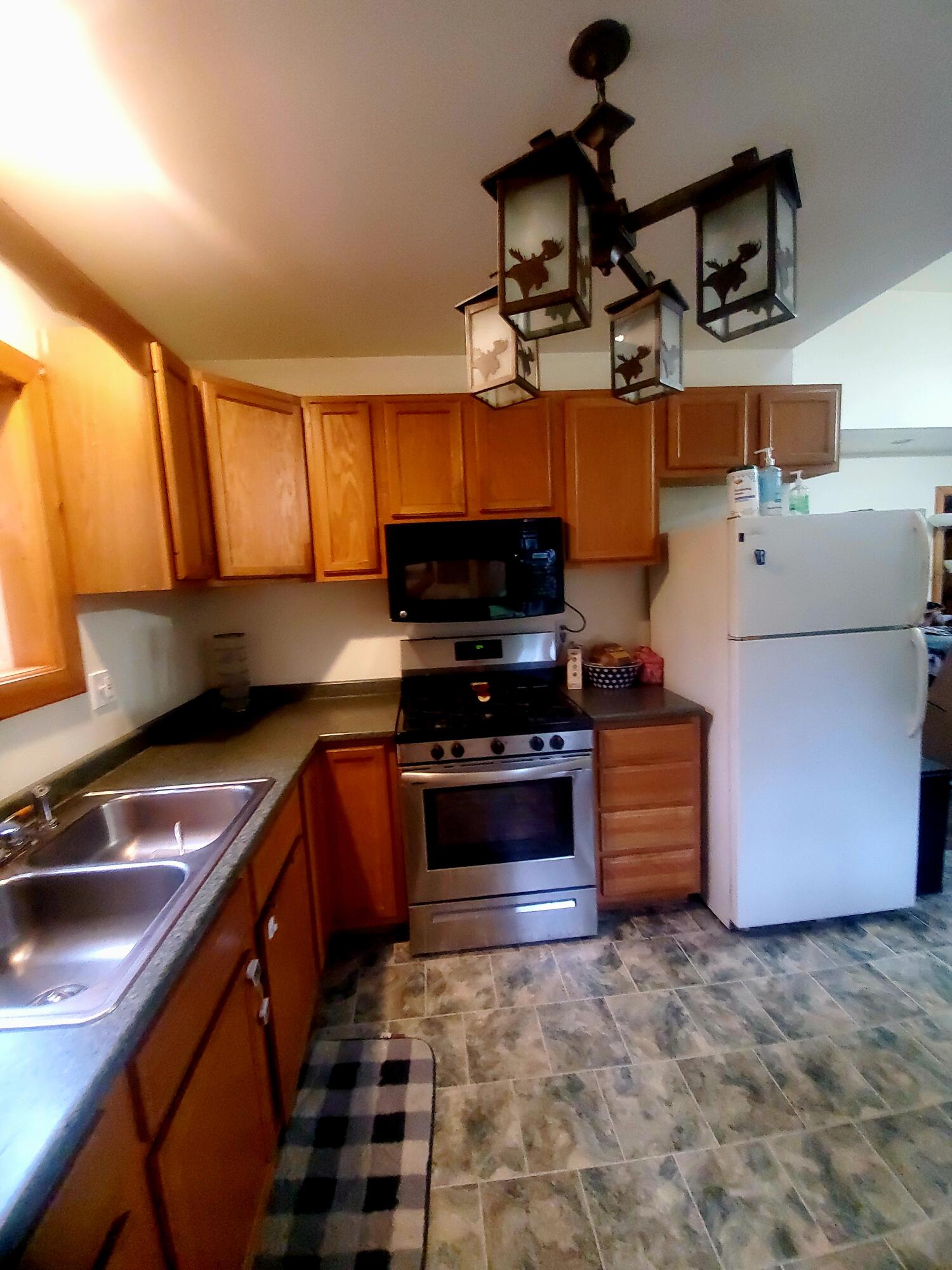 999 River Road Madison, ME 04950 - Photo 5 of 23 20220809_190437