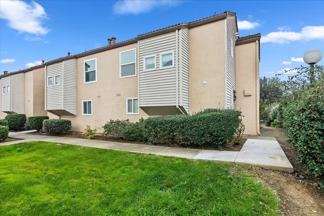 $475,000 | 1431 Bel Air Drive, Unit D, Concord, CA 94521