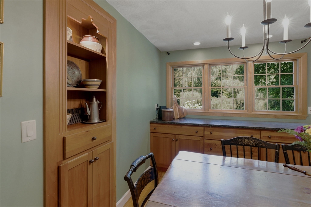 41 Brook Street Wakefield, MA 01880 - Photo 10 of 42 Gallery Image 10