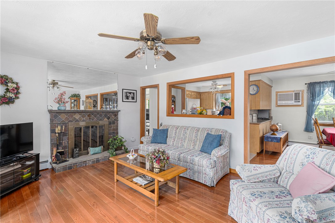 115 Angell Road Cumberland, RI 02864 - Photo 12 of 38