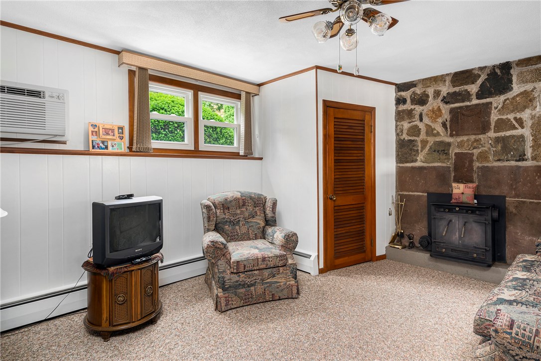 115 Angell Road Cumberland, RI 02864 - Photo 21 of 38