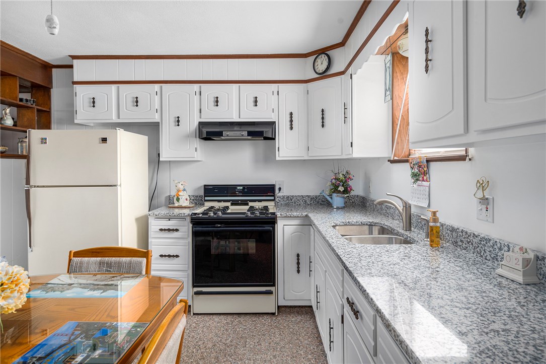 115 Angell Road Cumberland, RI 02864 - Photo 25 of 38
