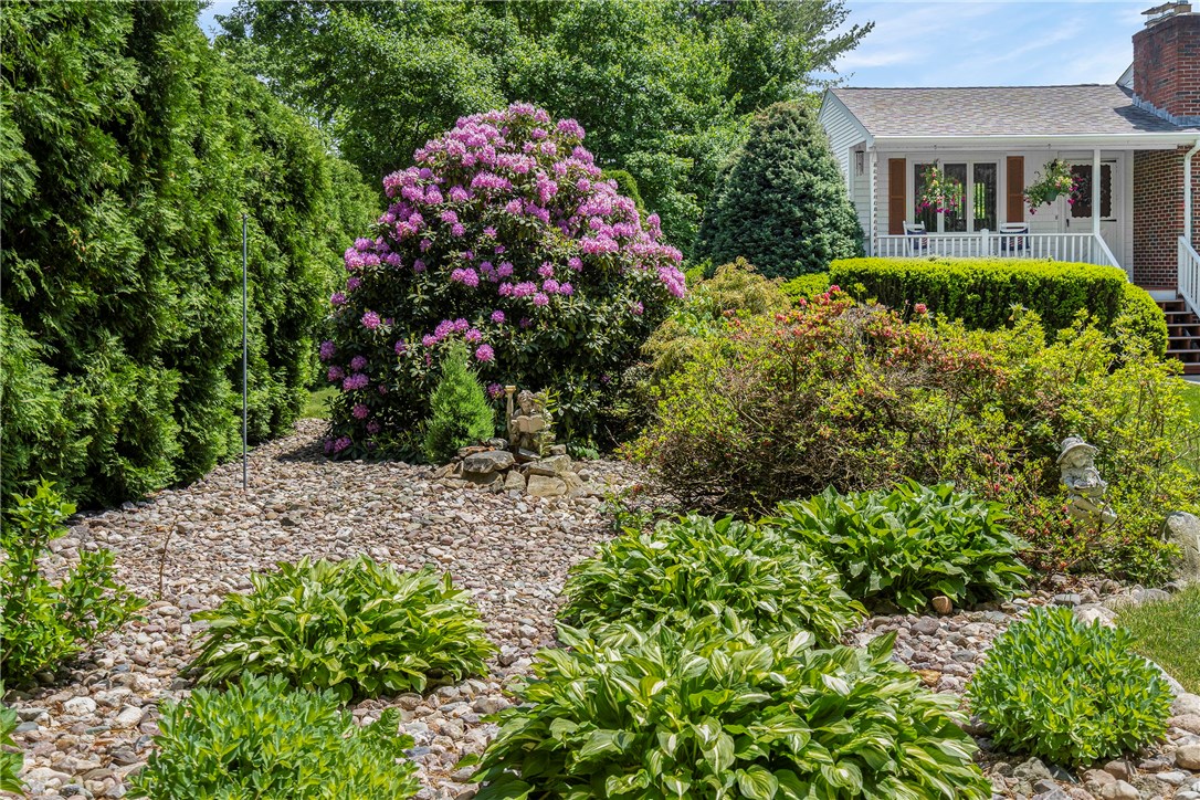 115 Angell Road Cumberland, RI 02864 - Photo 3 of 38