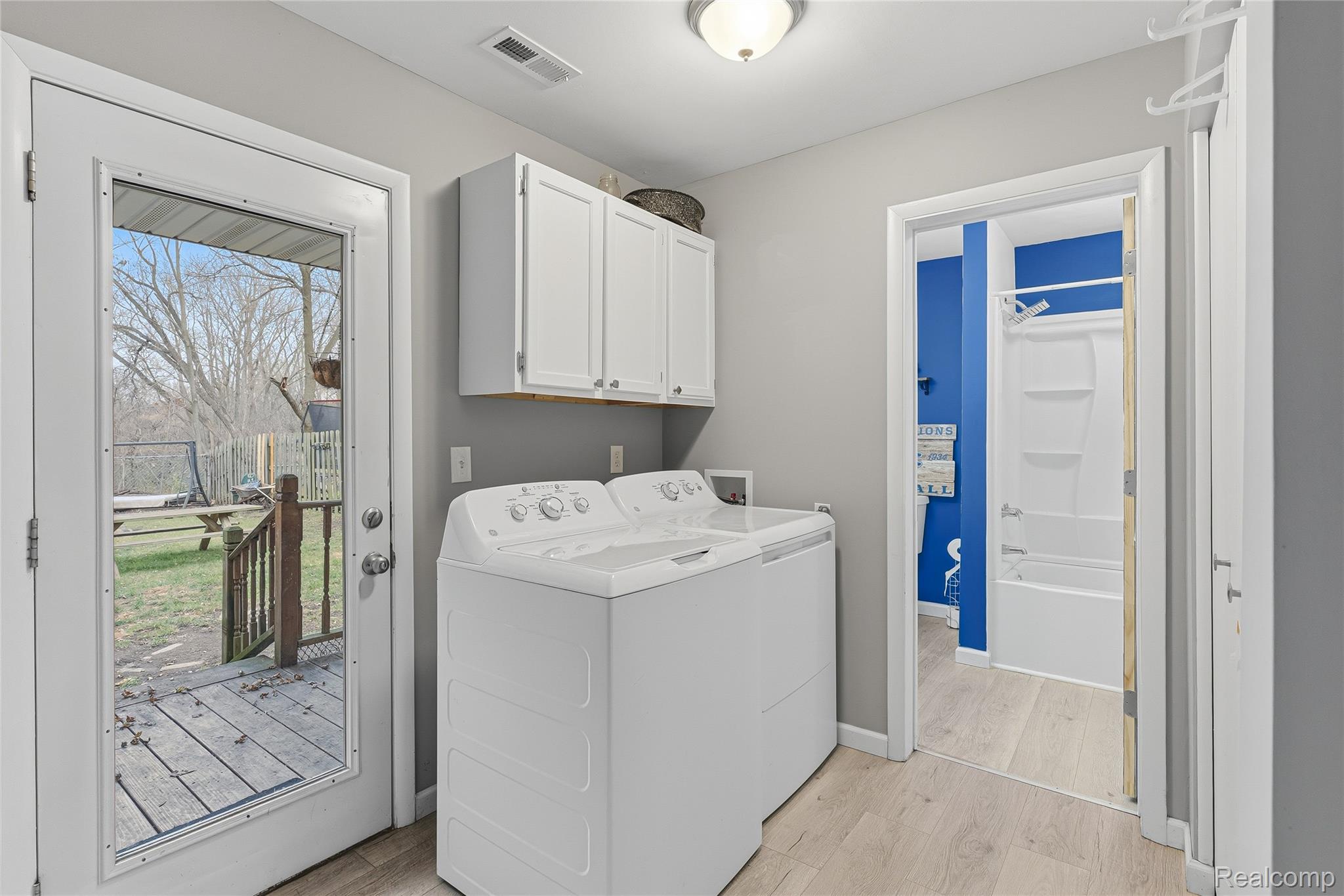 3294 Comer Street Flint, MI 48506 - Photo 13 of 36 DSC03968.jpg