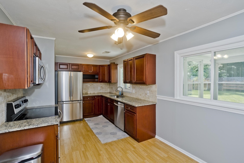 101 Old Farm Road Springfield, MA 01119 - Photo 6 of 33