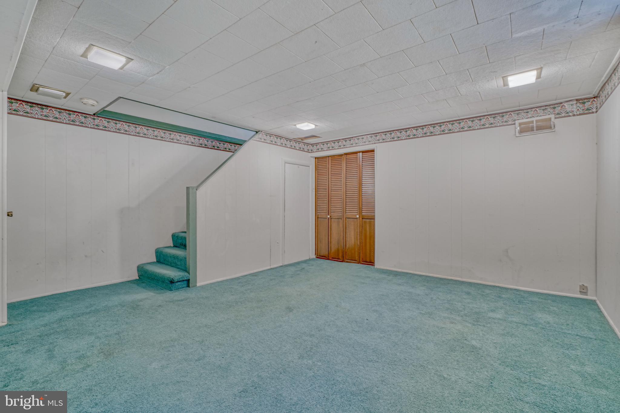 8324 Ridgely Oak Road Parkville, MD 21234 - Photo 21 of 25 a view of an empty room