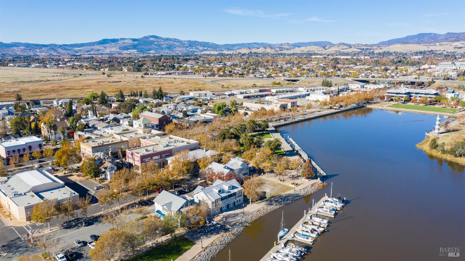 950 Marina Circle Suisun City, CA 94585 - Photo 37 of 47 an aerial view of residential houses with outdoor space