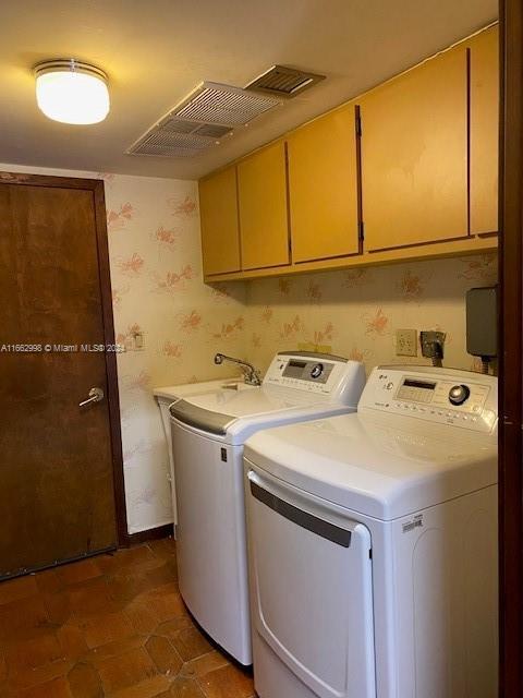 4450 Jog Road Greenacres, FL 33467 - Photo 15 of 18 a utility room with dryer and washer