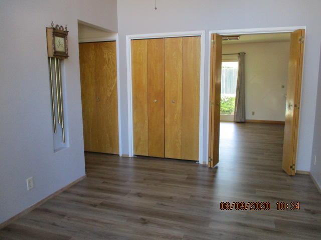 2185 Galaxy Way Redding, CA 96002 - Photo 3 of 20 IMG_1232