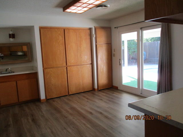 2185 Galaxy Way Redding, CA 96002 - Photo 8 of 20 IMG_1225