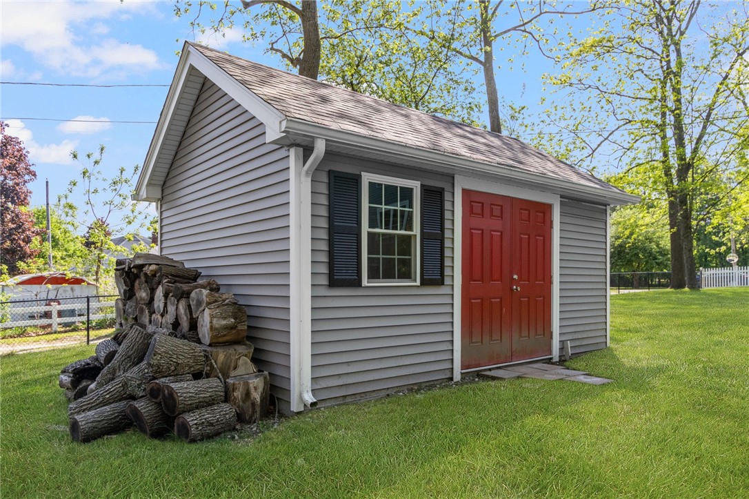 23 Clinton Avenue Scituate, RI 02831 - Photo 13 of 37