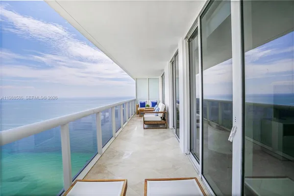 $7,500 | 1830 South Ocean Drive, Unit 4511, Hallandale Beach, FL 33009