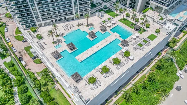 $7,500 | 1830 South Ocean Drive, Unit 4511, Hallandale Beach, FL 33009