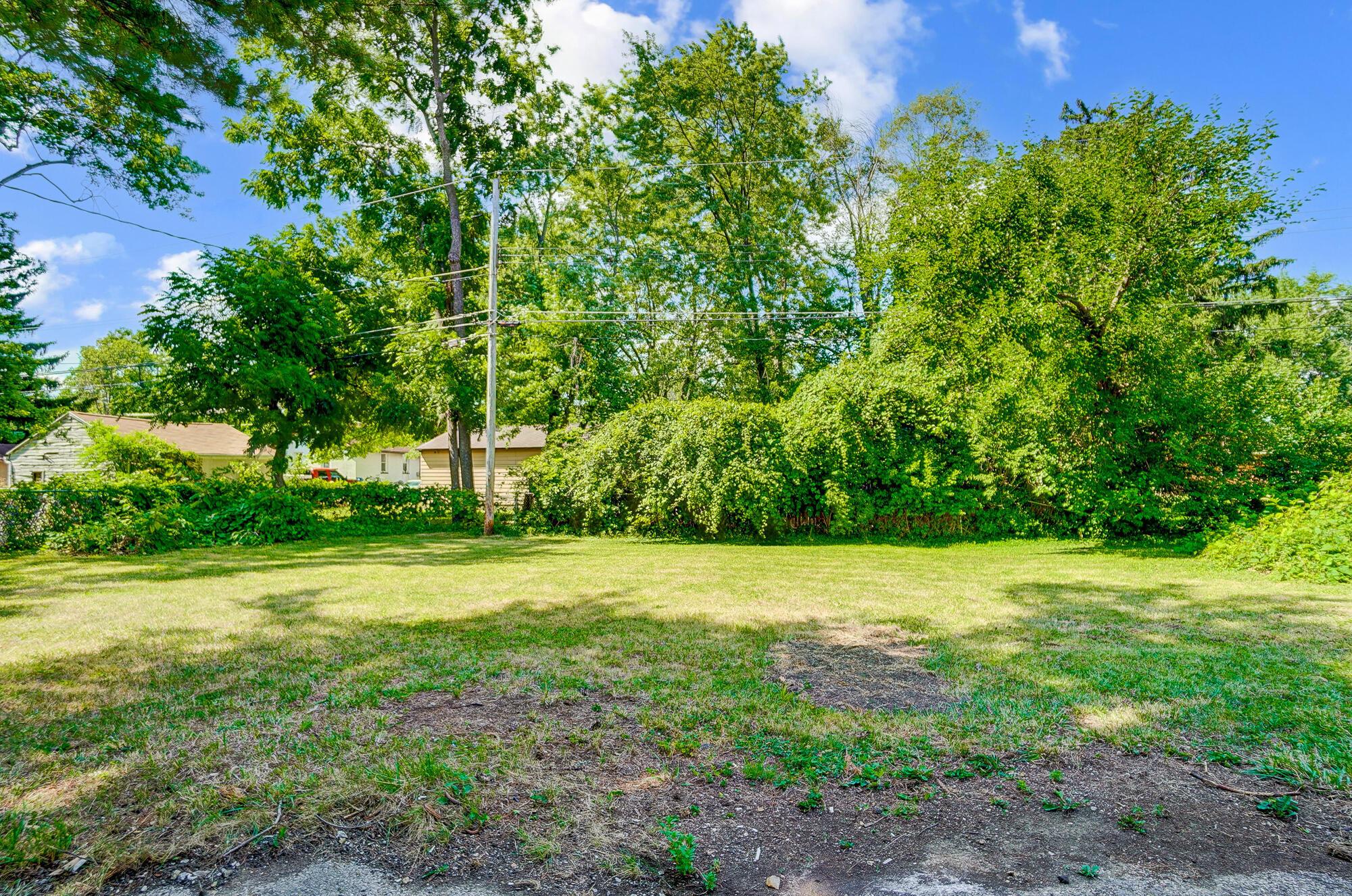 3382 Binbrook Road North Columbus, OH 43227 - Photo 39 of 40 048