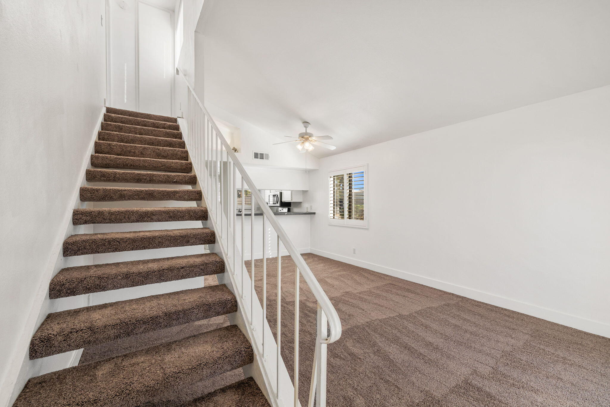 69657 Cara Way Rancho Mirage, CA 92270 - Photo 10 of 40 Townhouse style living