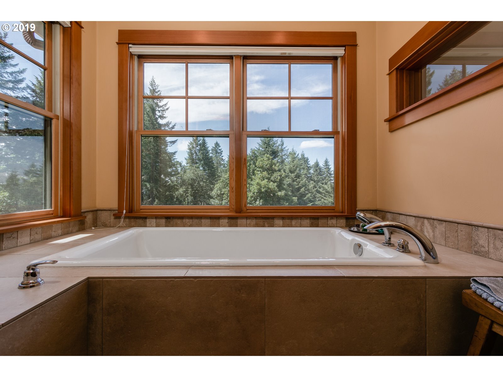 30933 Fox Hollow Road Eugene, OR 97405 - Photo 20 of 32 Gallery Image 20