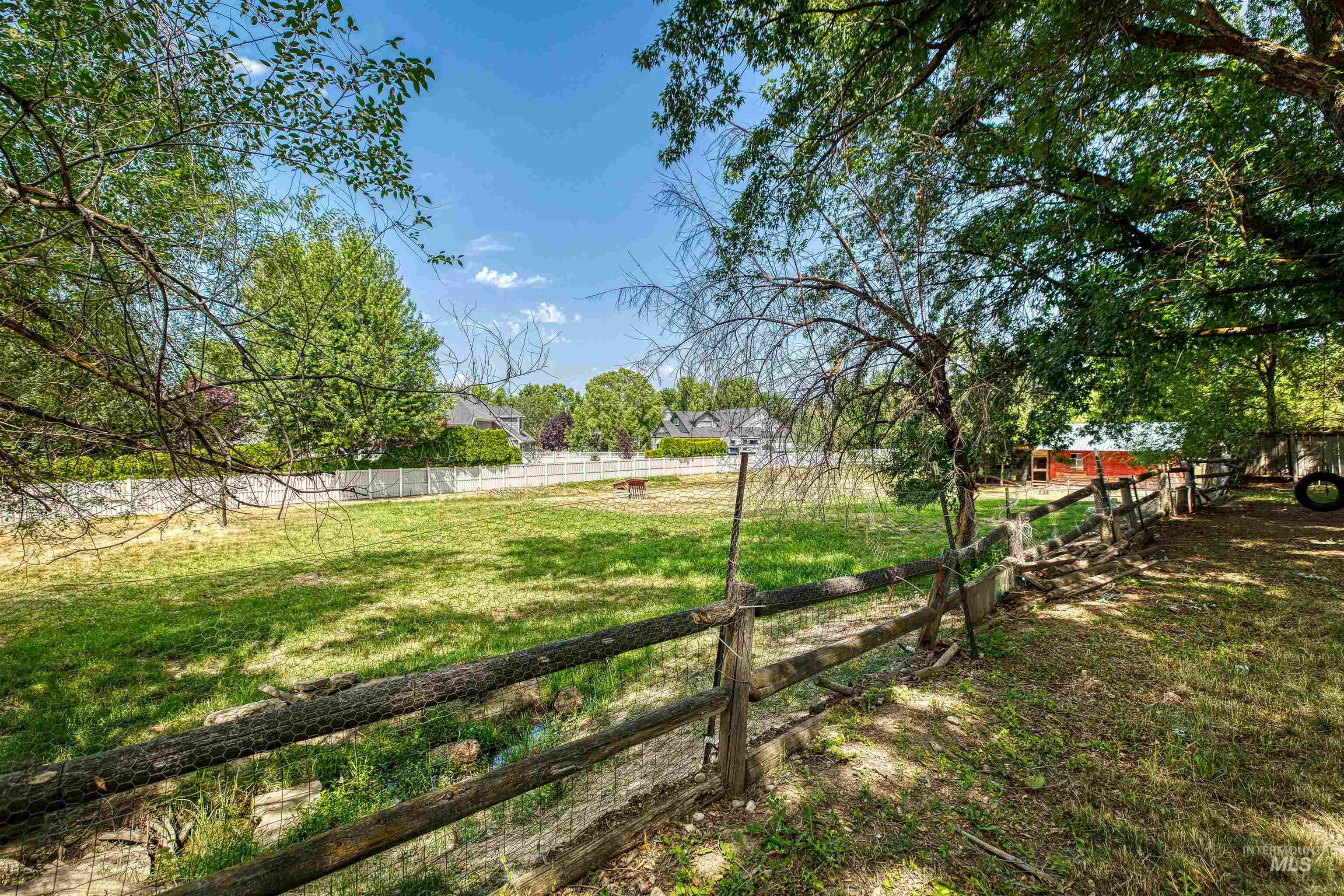 1119 North Eagle Road Eagle, ID 83616 - Photo 26 of 26 View of yard