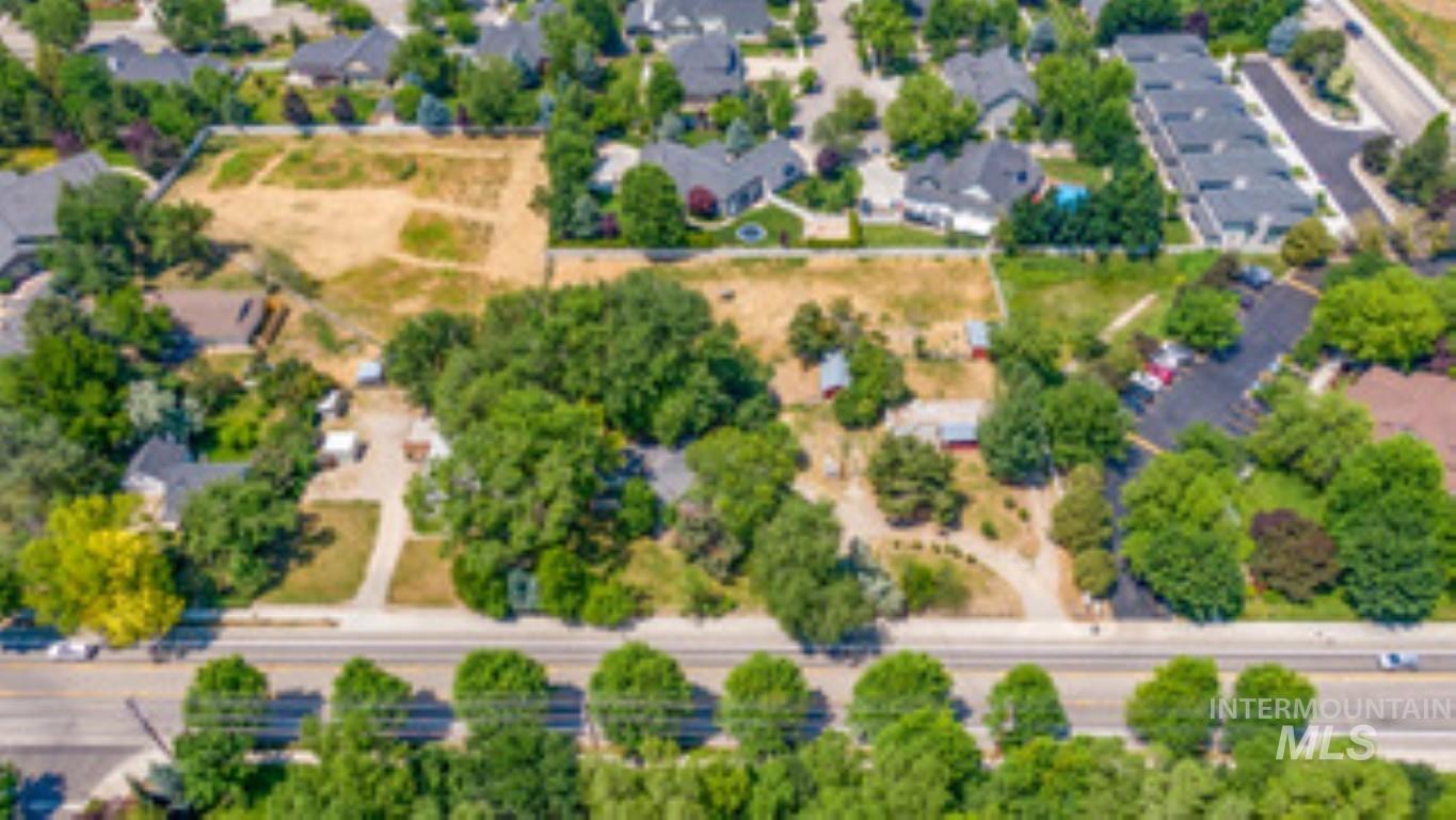 1119 North Eagle Road Eagle, ID 83616 - Photo 6 of 26