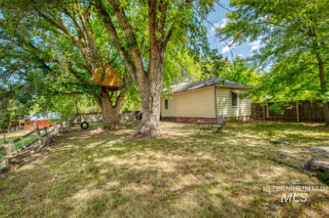 1119 North Eagle Road Eagle, ID 83616 - Photo 9 of 26