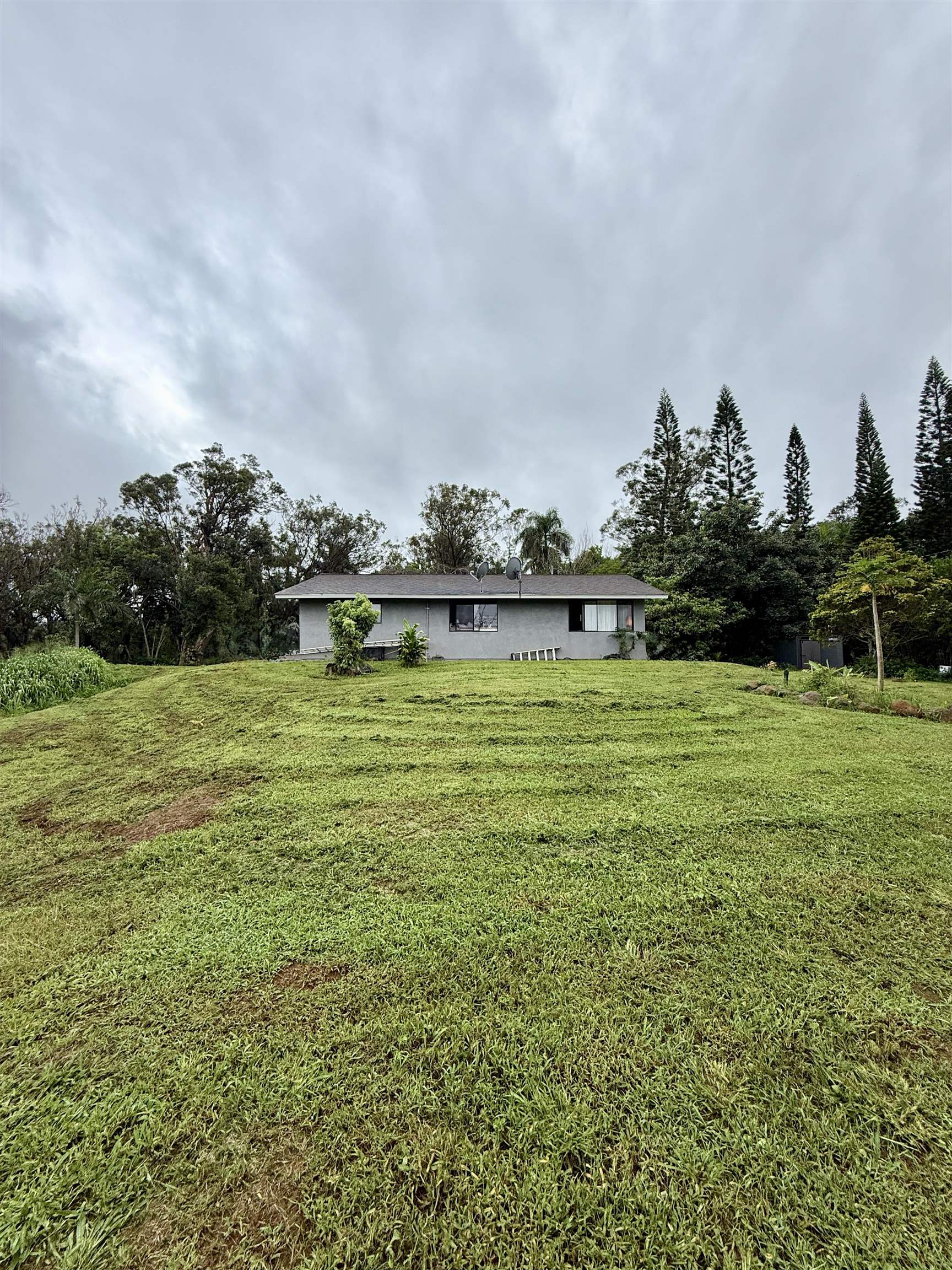 580 A Lihau Place Haiku, HI 96708 - Photo 12 of 17 a view of a lake view