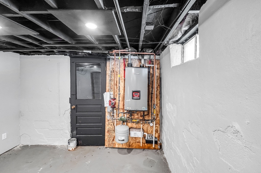 140 Slumber Lane Springfield, MA 01128 - Photo 19 of 25 Gallery Image 19