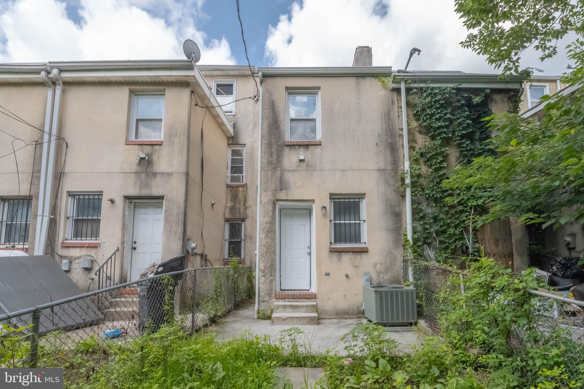 1137 North Mount Street Baltimore, MD 21217 - Photo 30 of 33 Rear View