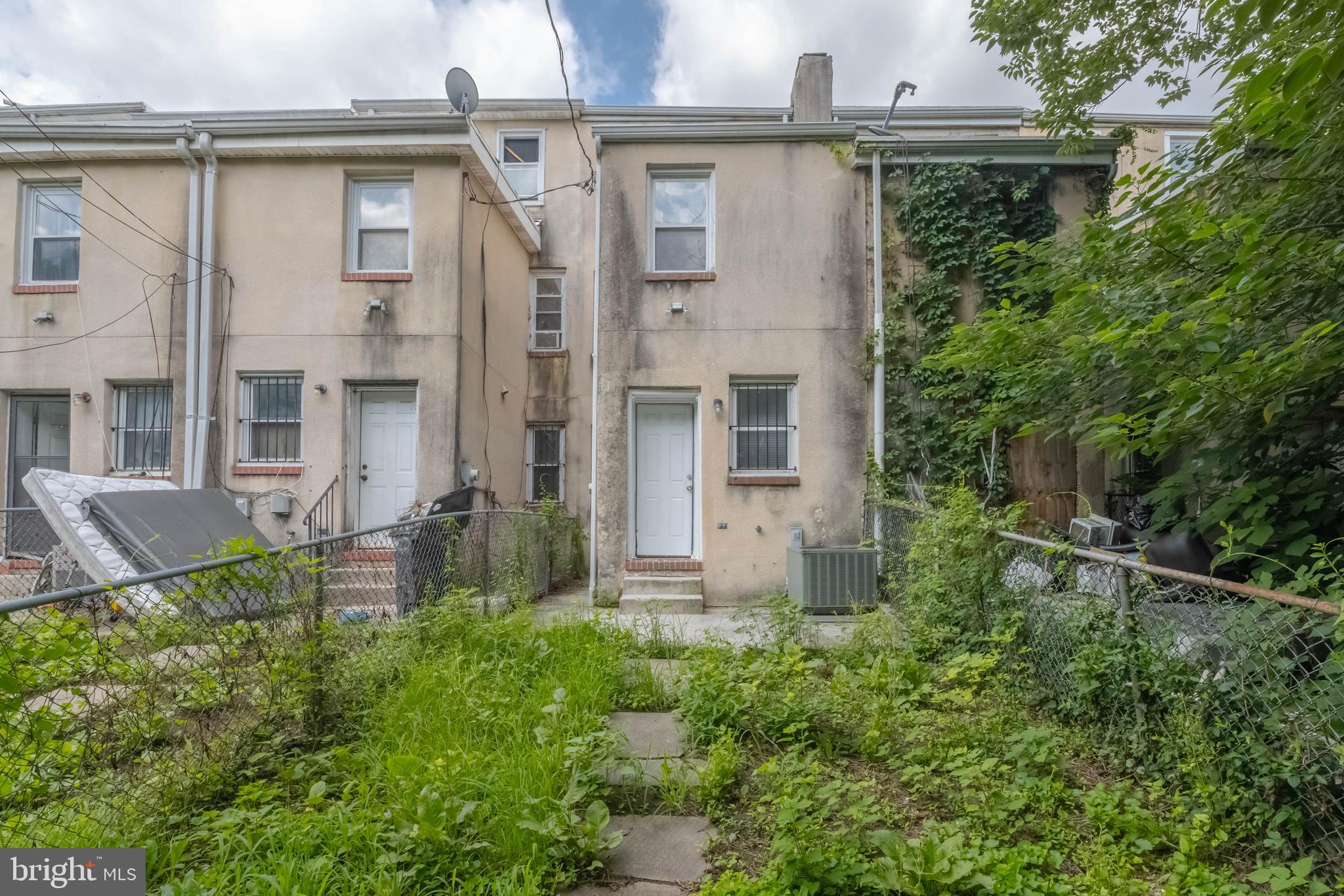 1137 North Mount Street Baltimore, MD 21217 - Photo 31 of 33 Rear View
