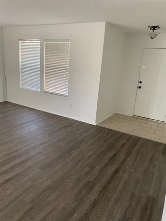 $2,100 | 2701 Woodlake Parkway, Little Elm, TX 75068