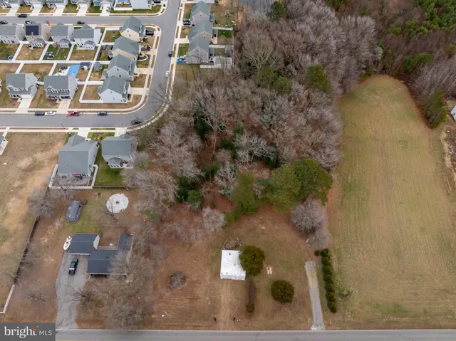 a view of outdoor space with city view