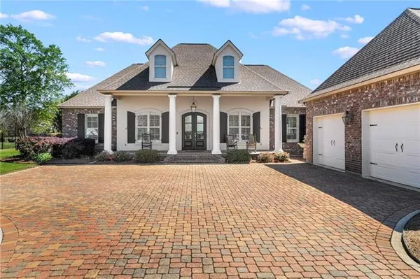 $799,000 | 917 Great Southern Drive, Abita Springs, LA 70420