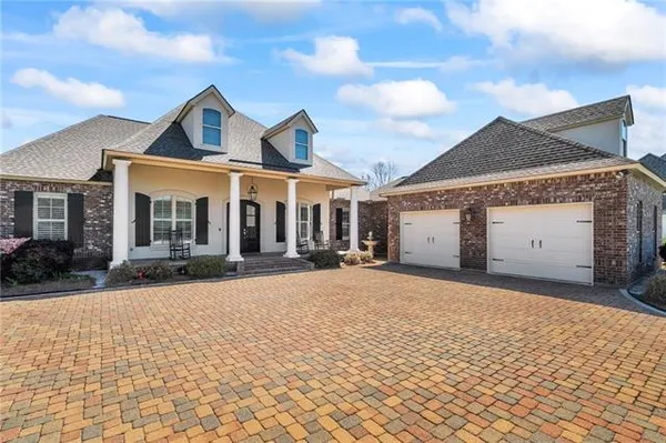 $799,000 | 917 Great Southern Drive, Abita Springs, LA 70420