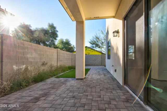 $2,699 | 16075 North 30th Street, Phoenix, AZ 85032