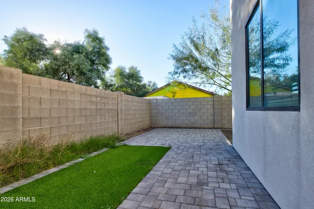 $2,699 | 16075 North 30th Street, Phoenix, AZ 85032