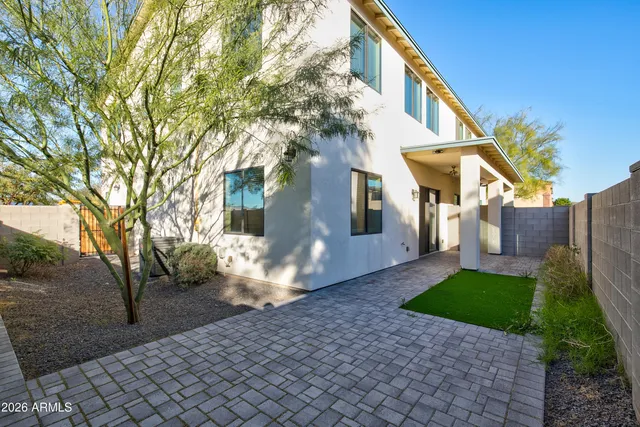 $2,699 | 16075 North 30th Street, Phoenix, AZ 85032