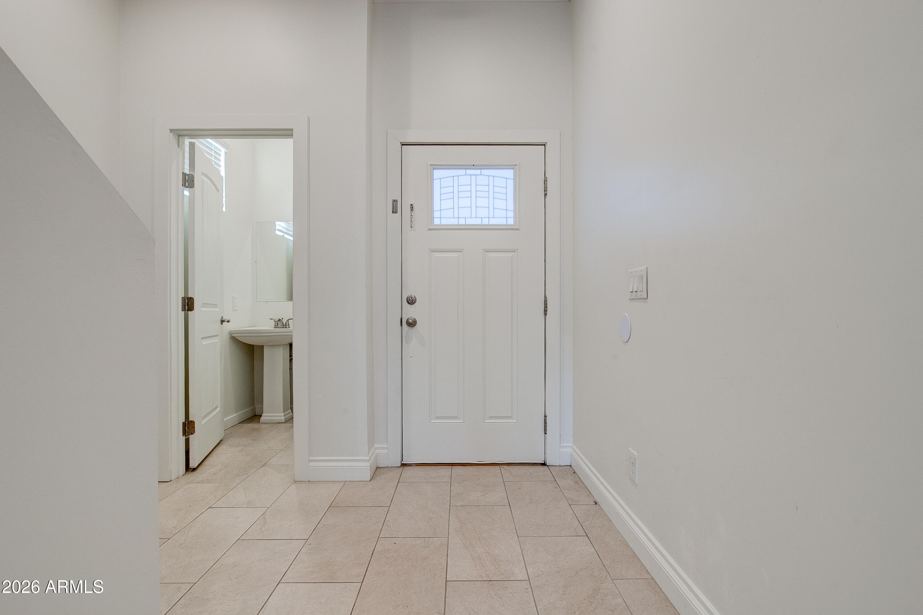 16075 North 30th Street Phoenix, AZ 85032 - Photo 8 of 41 an empty room with closet and a bathroom