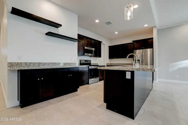 $2,699 | 16075 North 30th Street, Phoenix, AZ 85032