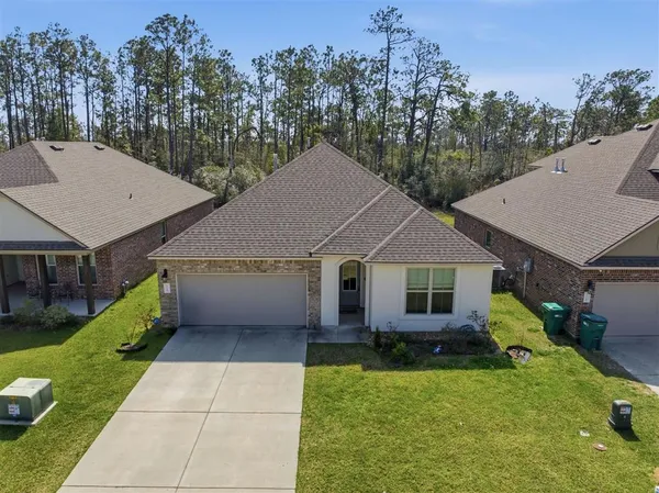 $292,500 | 1716 Sawgrass Drive, Westlake, LA 70669