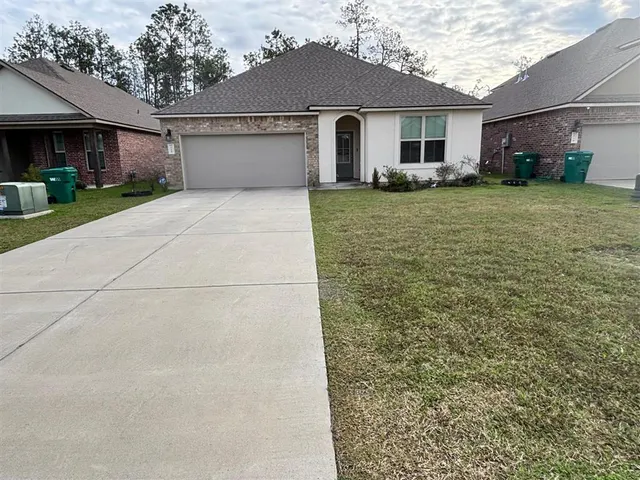 $297,500 | 1716 Sawgrass Drive, Westlake, LA 70669
