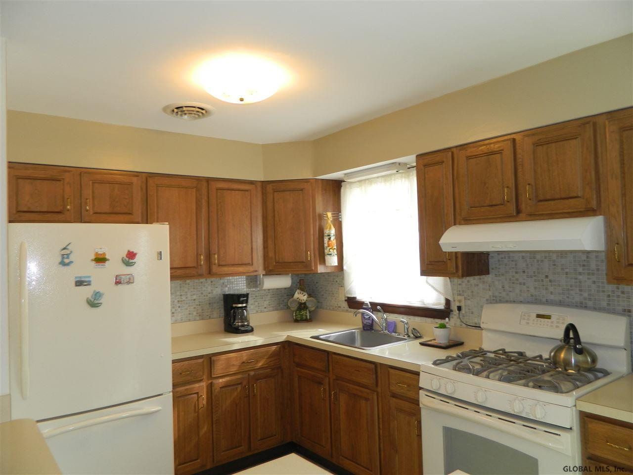 36 Beaver Road Schodack, NY 12123 - Photo 4 of 19 Photo 4