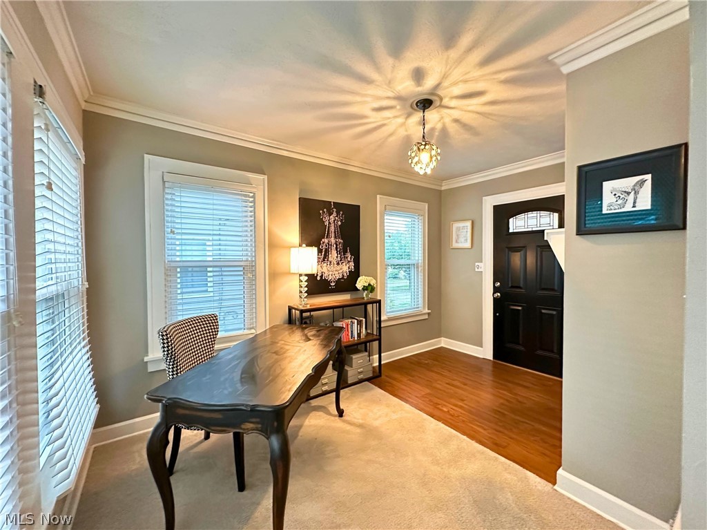 1552 Biltmore Road Cleveland, OH 44124 - Photo 6 of 36 Foyer used perfectly for a home office