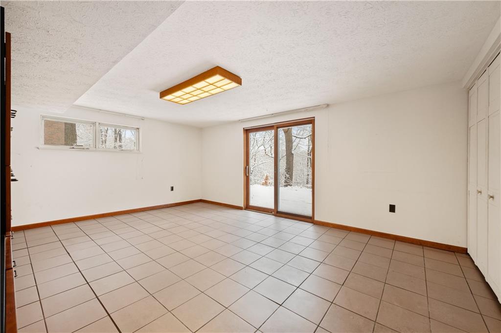 154 North Jamestown Road Coraopolis, PA 15108 - Photo 5 of 25 a view of an empty room and window