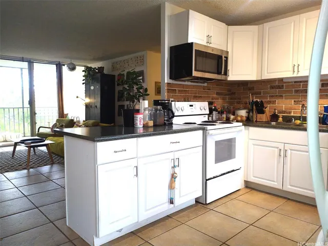 $410,000 | 95-273 Waikalani Drive, Unit D1005, Mililani, HI 96789