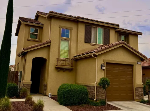 $369,000 | 6153 West Marble Hill Drive, Fresno, CA 93722