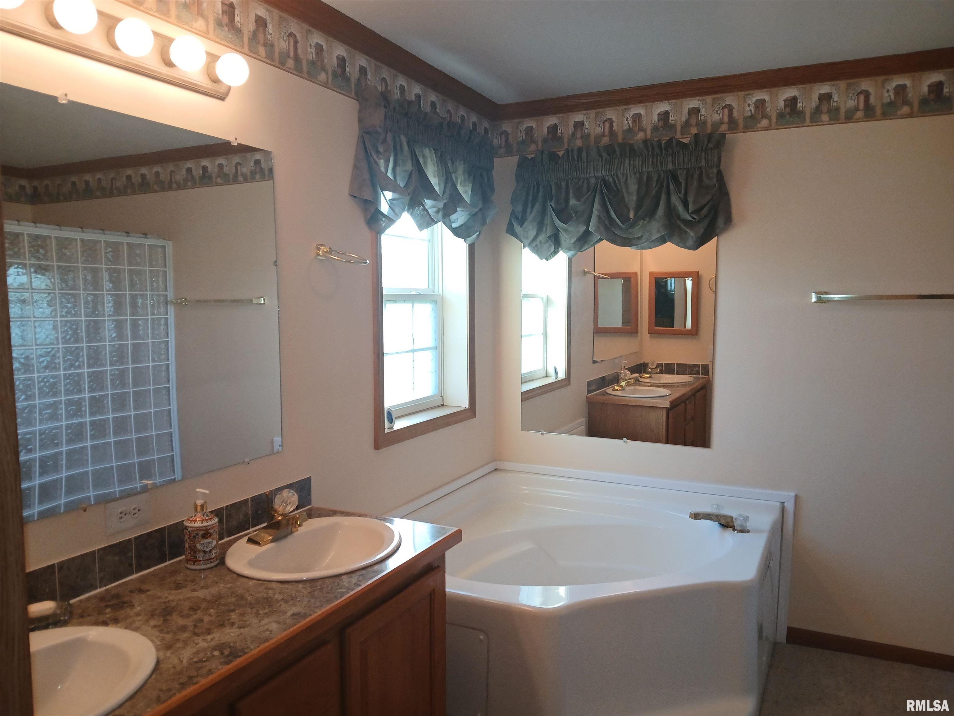 198 Briley Road Eldorado, IL 62930 - Photo 18 of 46