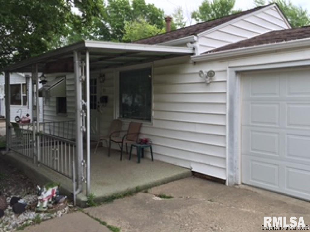 65 Lilac Lane Springfield, IL 62702 - Photo 3 of 17 Gallery Image 3