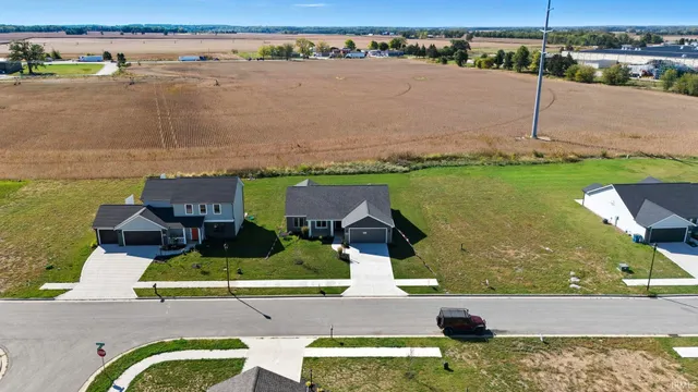 $334,900 | 1016 Bryce Circle, Ligonier, IN 46767