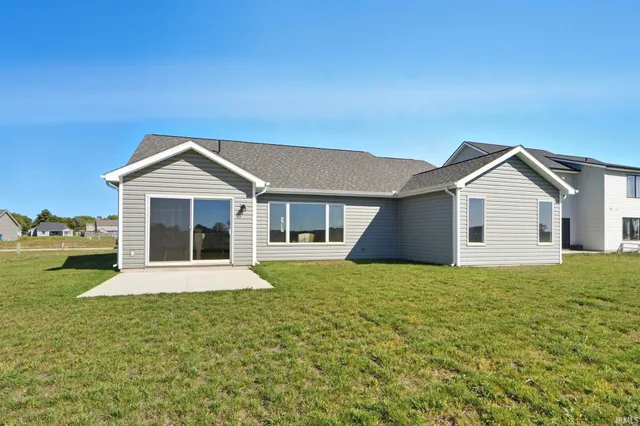 $334,900 | 1016 Bryce Circle, Ligonier, IN 46767