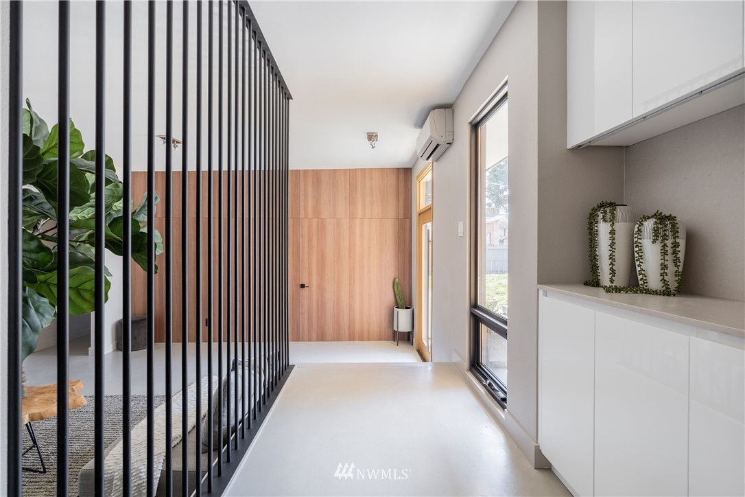1208 48th Street Southeast Everett, WA 98203 - Photo 18 of 40 a view of hallway with livingroom