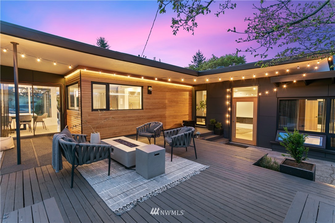 1208 48th Street Southeast Everett, WA 98203 - Photo 32 of 40 a outdoor living space with furniture